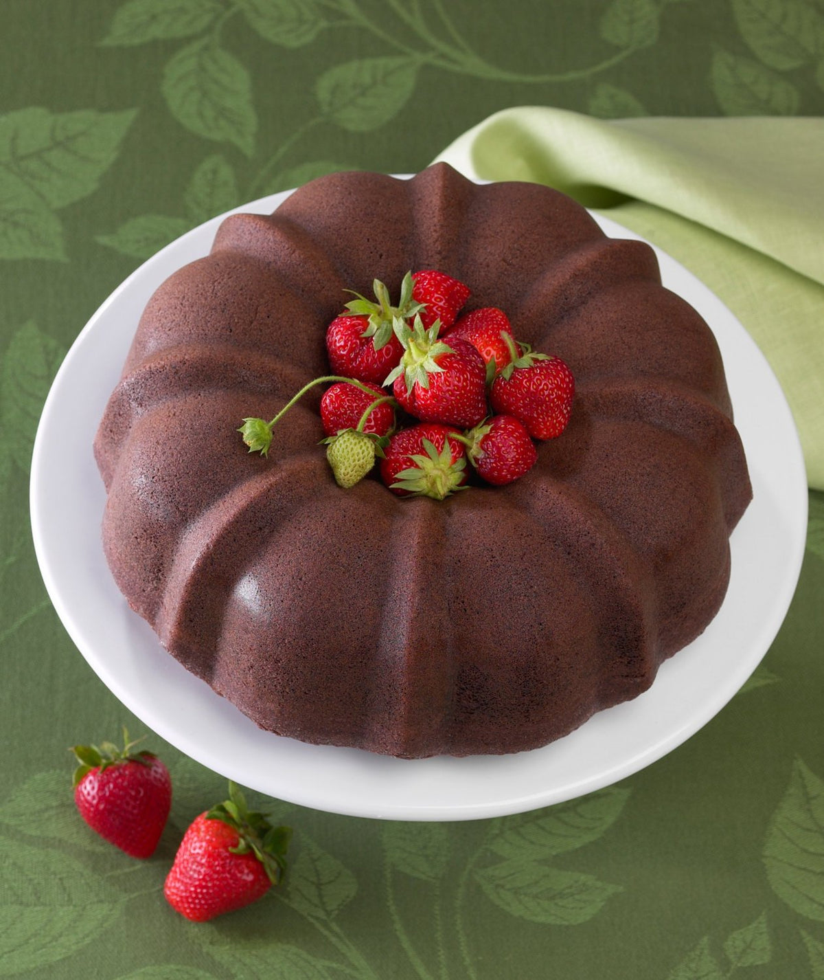 Nordic Ware Pro Cast Original Bundt Pan, 12 Cup