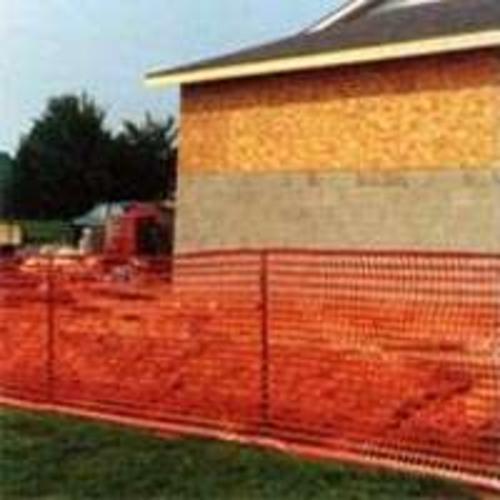 buy plastic / utility fencing at cheap rate in bulk. wholesale & retail garden maintenance tools store.