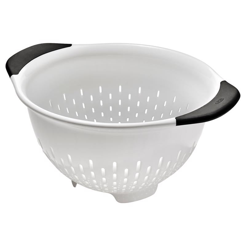 Oxo 11331000 Good Grips Colander, Plastic, 3 Quart Capacity