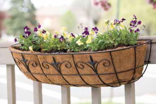 buy planters & pots at cheap rate in bulk. wholesale & retail garden supplies & fencing store.