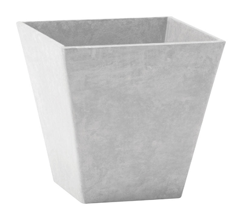 buy plant pots at cheap rate in bulk. wholesale & retail landscape edging & fencing store.