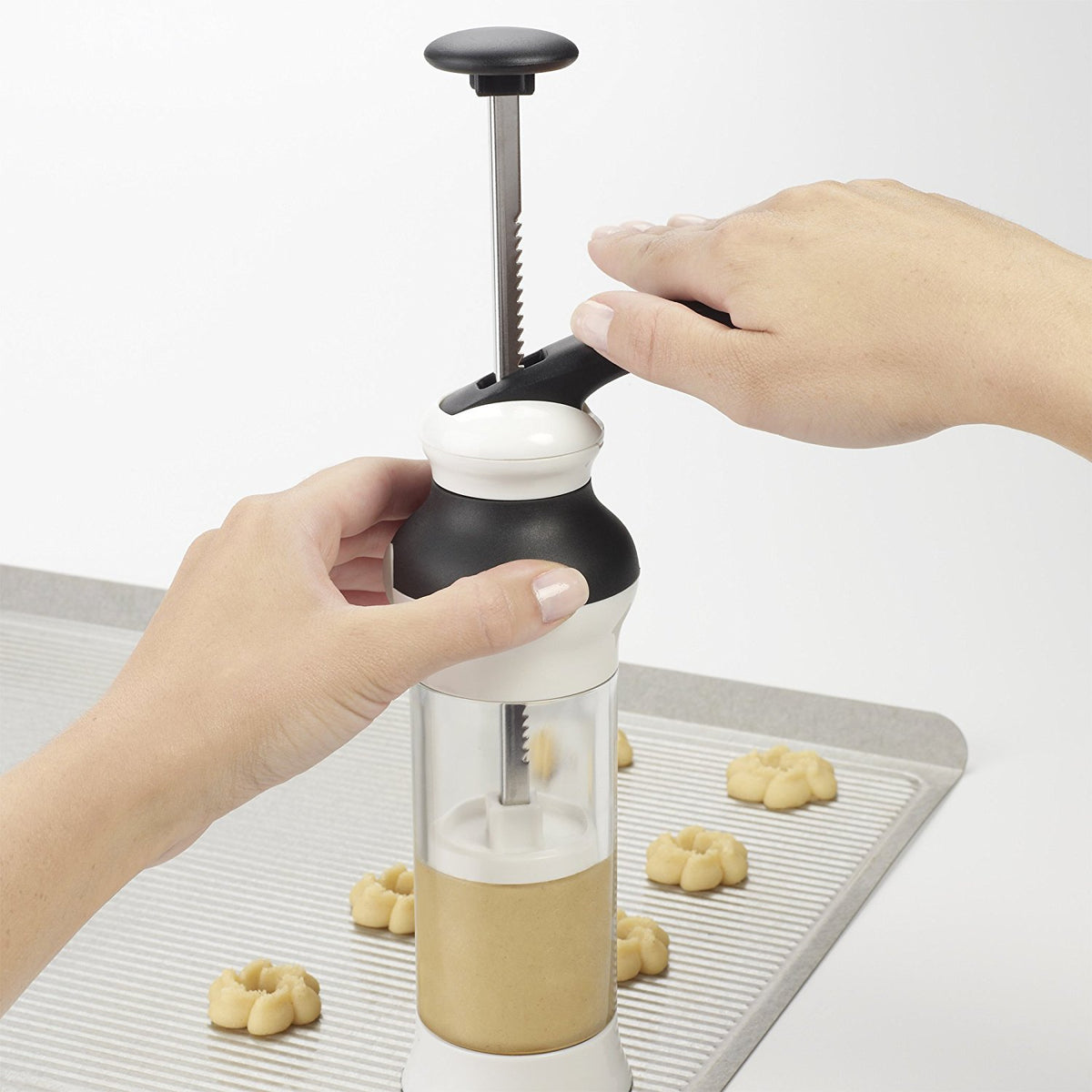 Oxo 1257580 Good Grips Cookie Press with Stainless Steel Disks