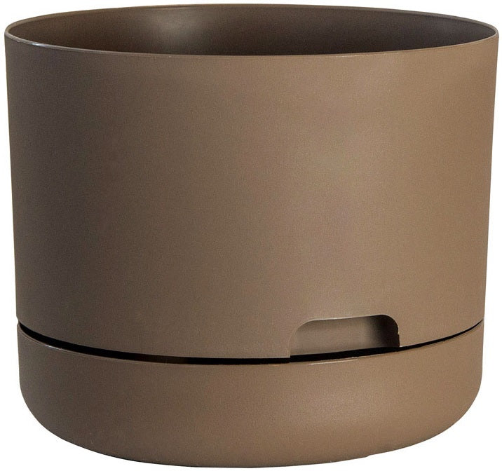 buy planters & pots at cheap rate in bulk. wholesale & retail garden edging & fencing store.