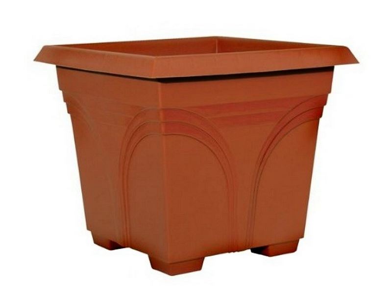 buy planters & pots at cheap rate in bulk. wholesale & retail farm maintenance supplies store.