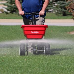 buy spreaders at cheap rate in bulk. wholesale & retail lawn & garden maintenance goods store.