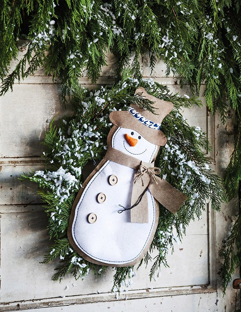 Evergreen 2DHB1009 Christmas Snowman Door Decoration, Burlap, White/Brown, 13-3/4"