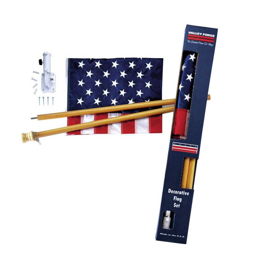 buy flags & patriotic decor at cheap rate in bulk. wholesale & retail seasonal gift items store.